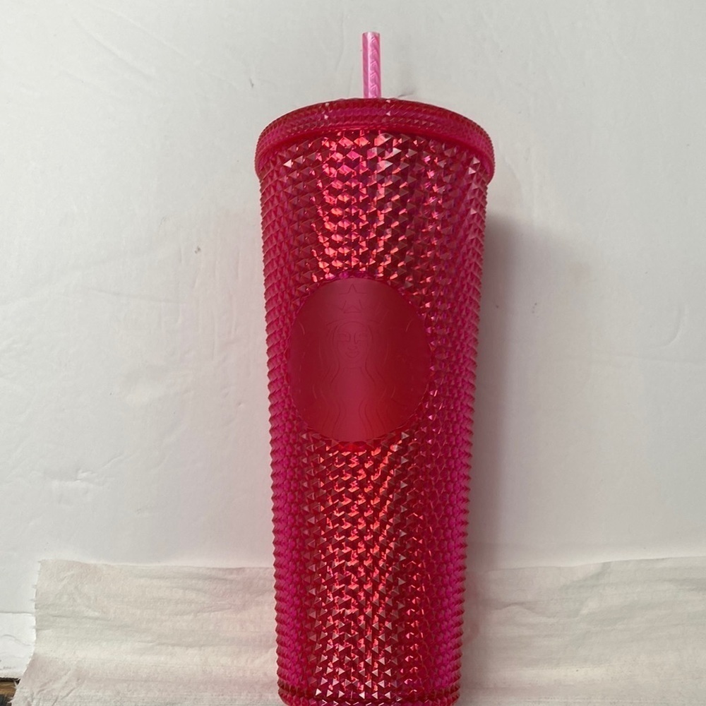 NEW 2019 Starbucks 24 oz Studded Cup with Straw